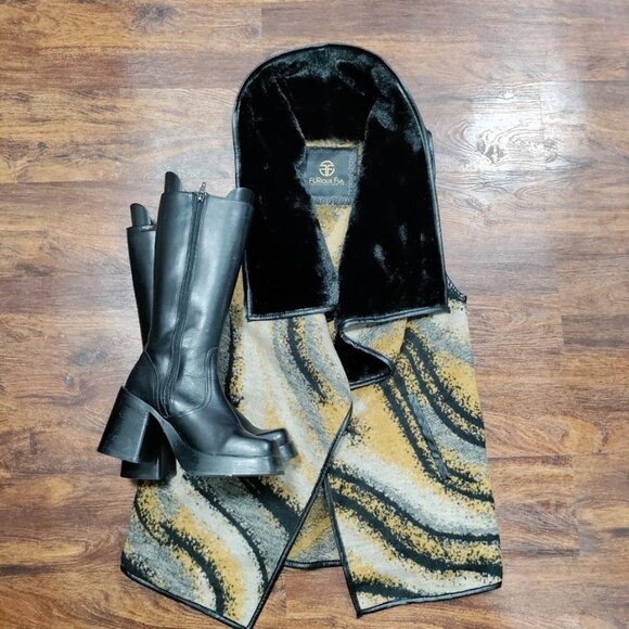 Furious Fur Soft Luxe Cozy Faux Fur Cascading Cape Vest Open Front Vest M - Picture 2 of 12